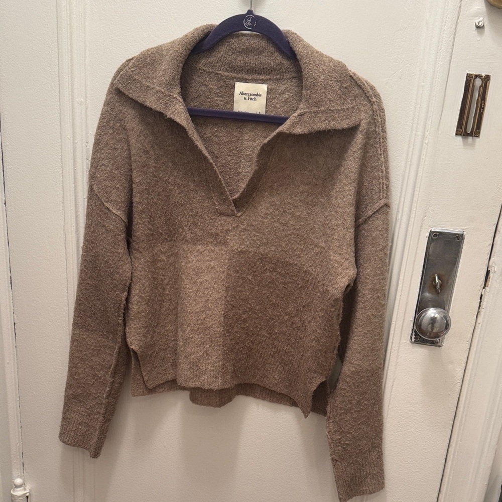 Abercrombie & Fitch Taupe V-Neck Pullover Sweater